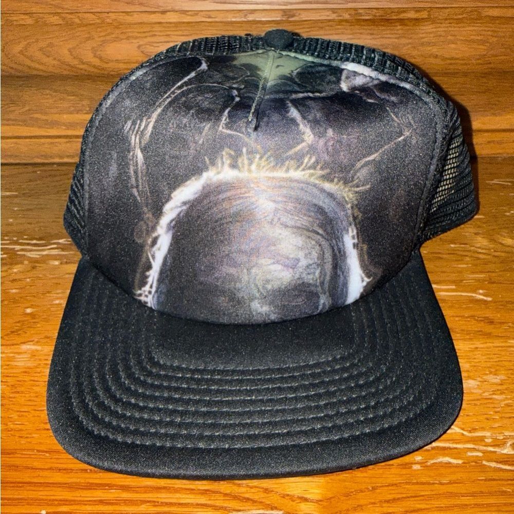 🧟‍♀️ The Walking Dead Black Zombie 🧟 Trucker Hat